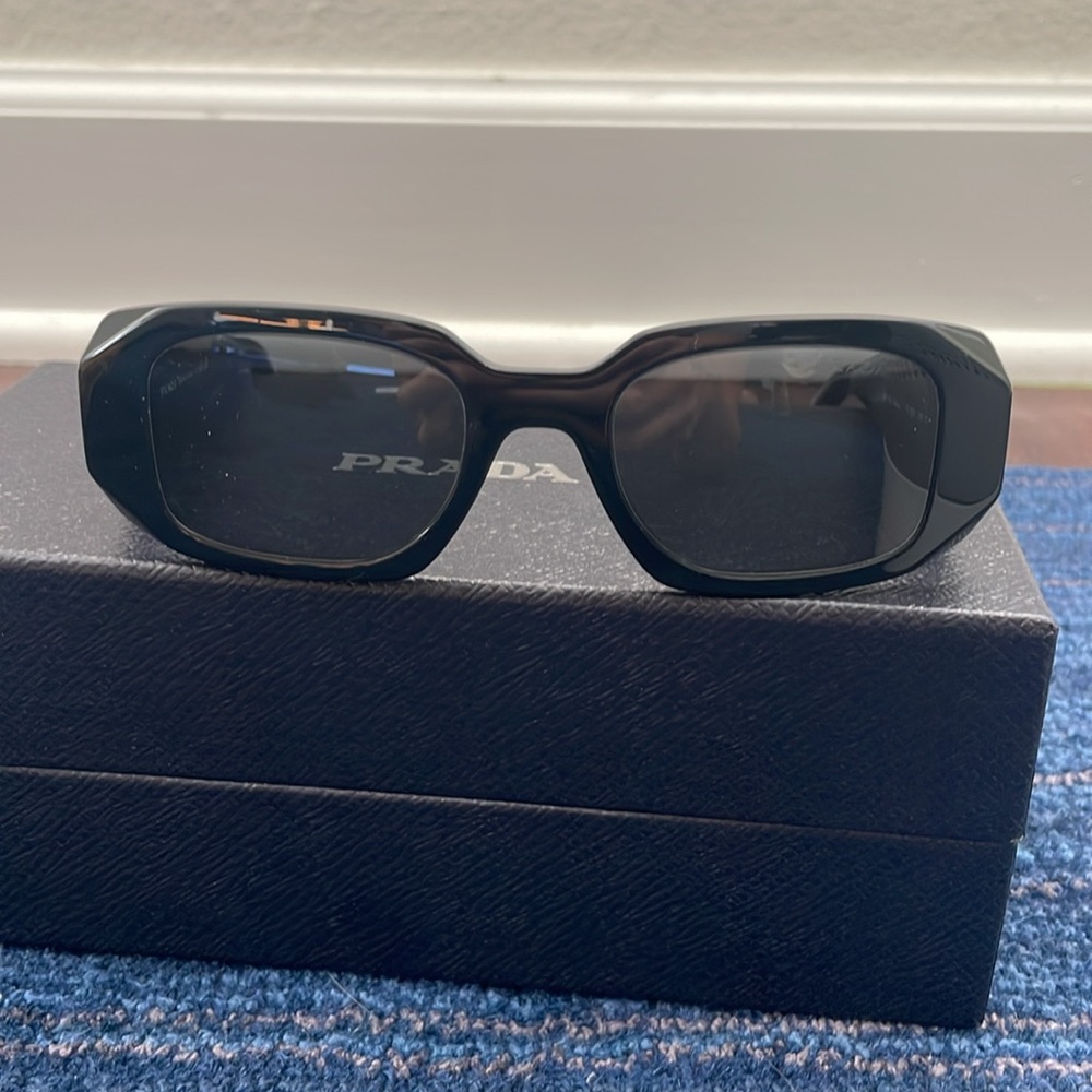 Prada Sunglasses S PR 17W Black
